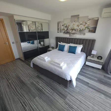 Pt Lux Collection At Oa Apartment *